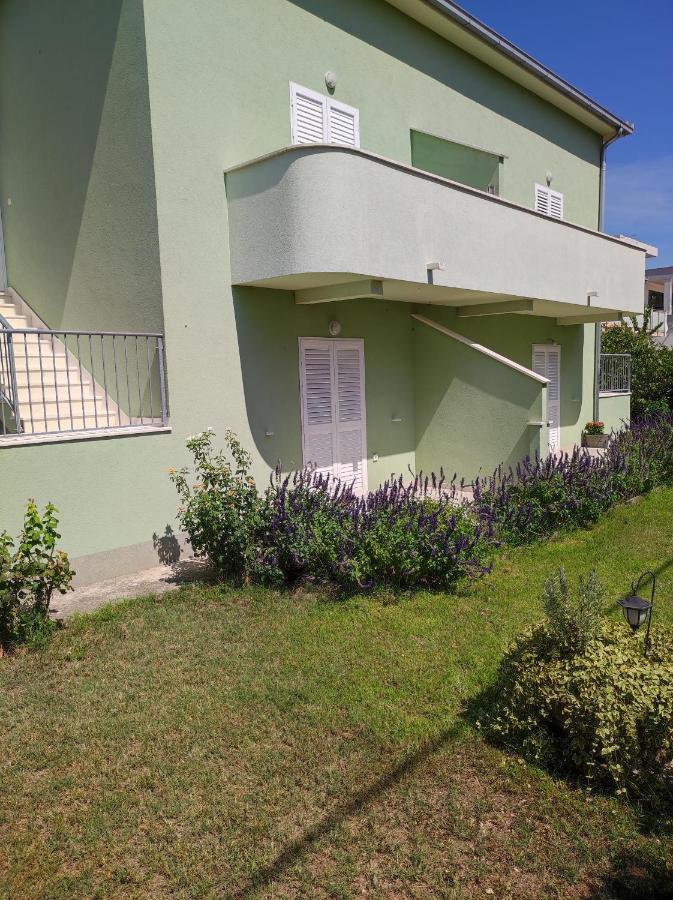 Apartments Valeria Kaštela Екстериор снимка