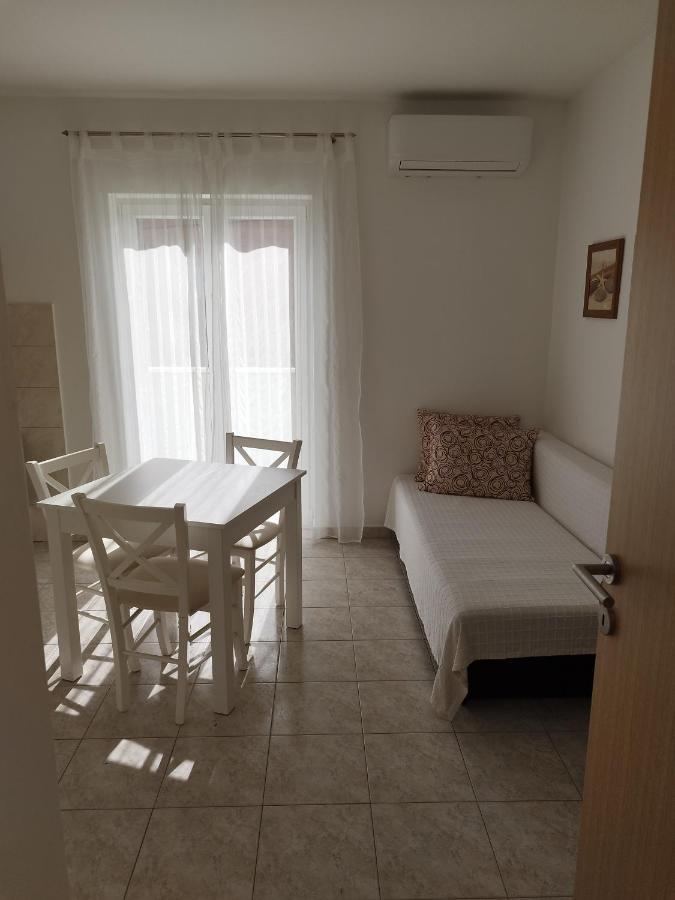 Apartments Valeria Kaštela Екстериор снимка