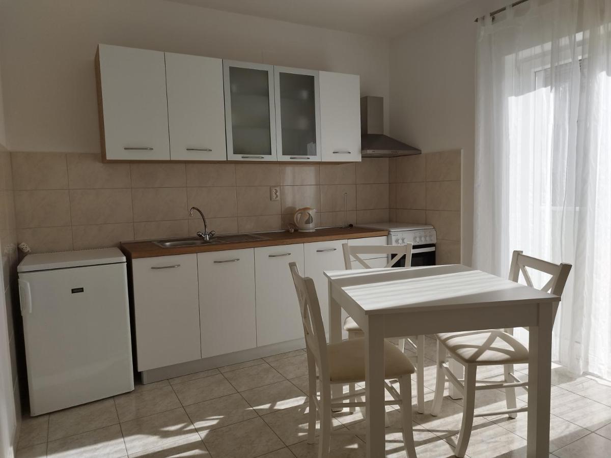 Apartments Valeria Kaštela Екстериор снимка