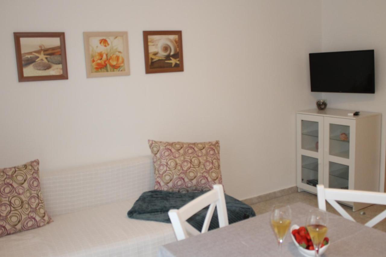 Apartments Valeria Kaštela Екстериор снимка