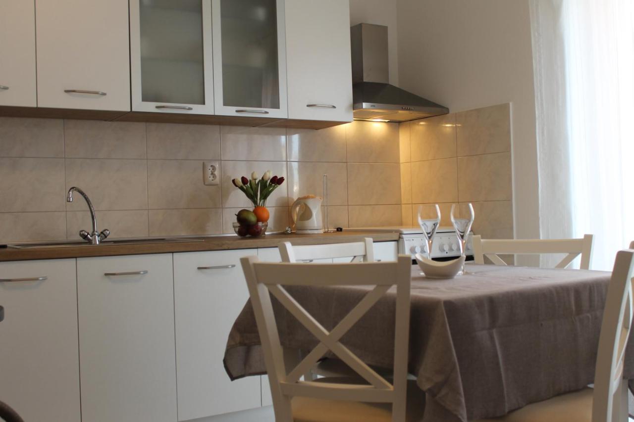 Apartments Valeria Kaštela Екстериор снимка
