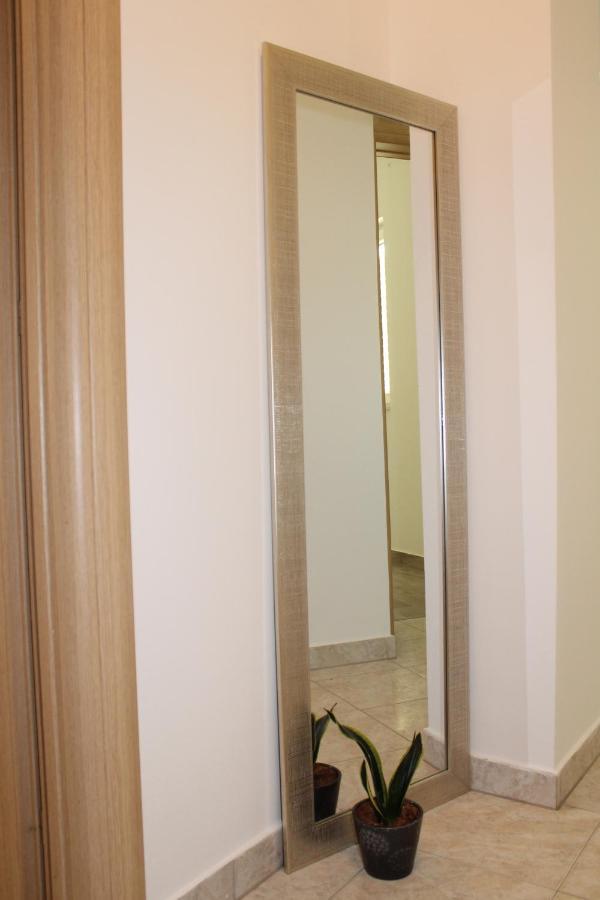 Apartments Valeria Kaštela Екстериор снимка